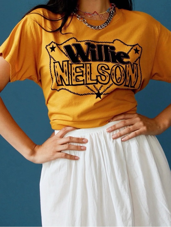Daydreamer Tops - Daydreamer Willie Nelson Tee